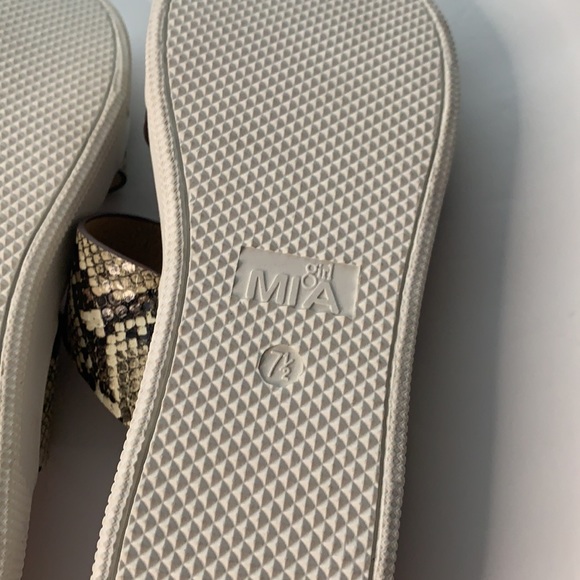 Mia girl Snake print Women’s sandal size:6,6.5,7, 7.5,8, 8.5,9, 9.5, 10 Various - Picture 11 of 14